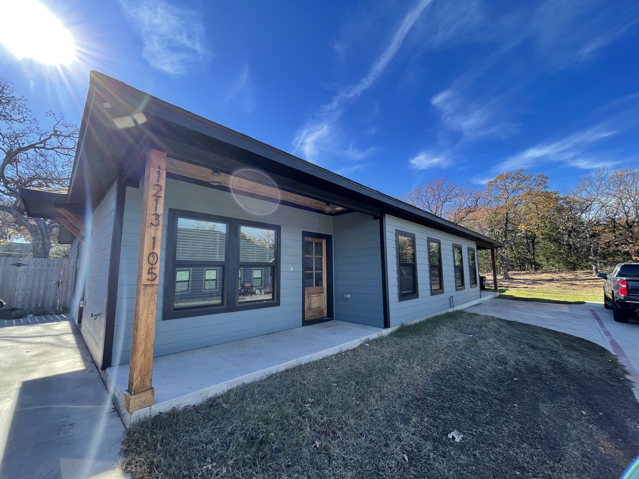 1215 Oak Drive #103